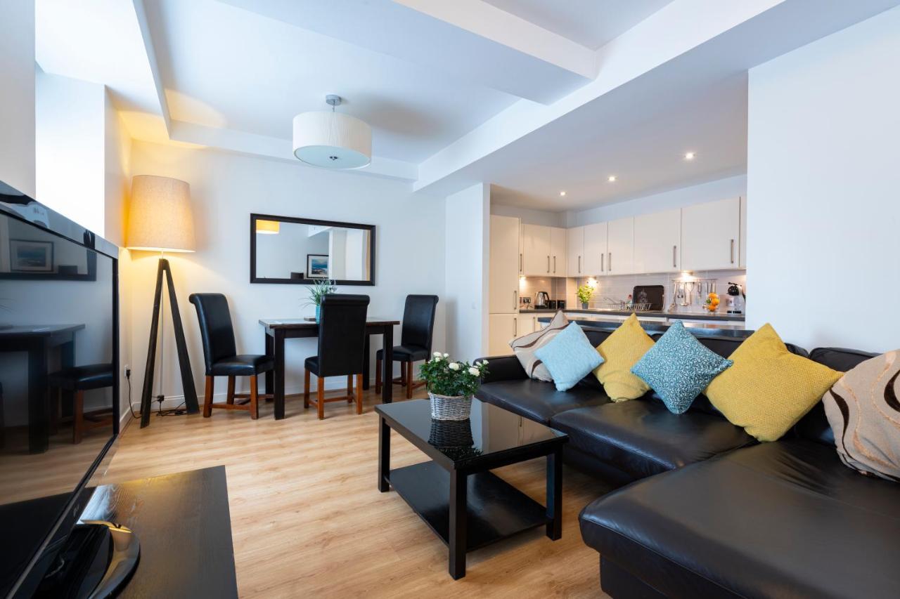 Inverness City Suites Bagian luar foto