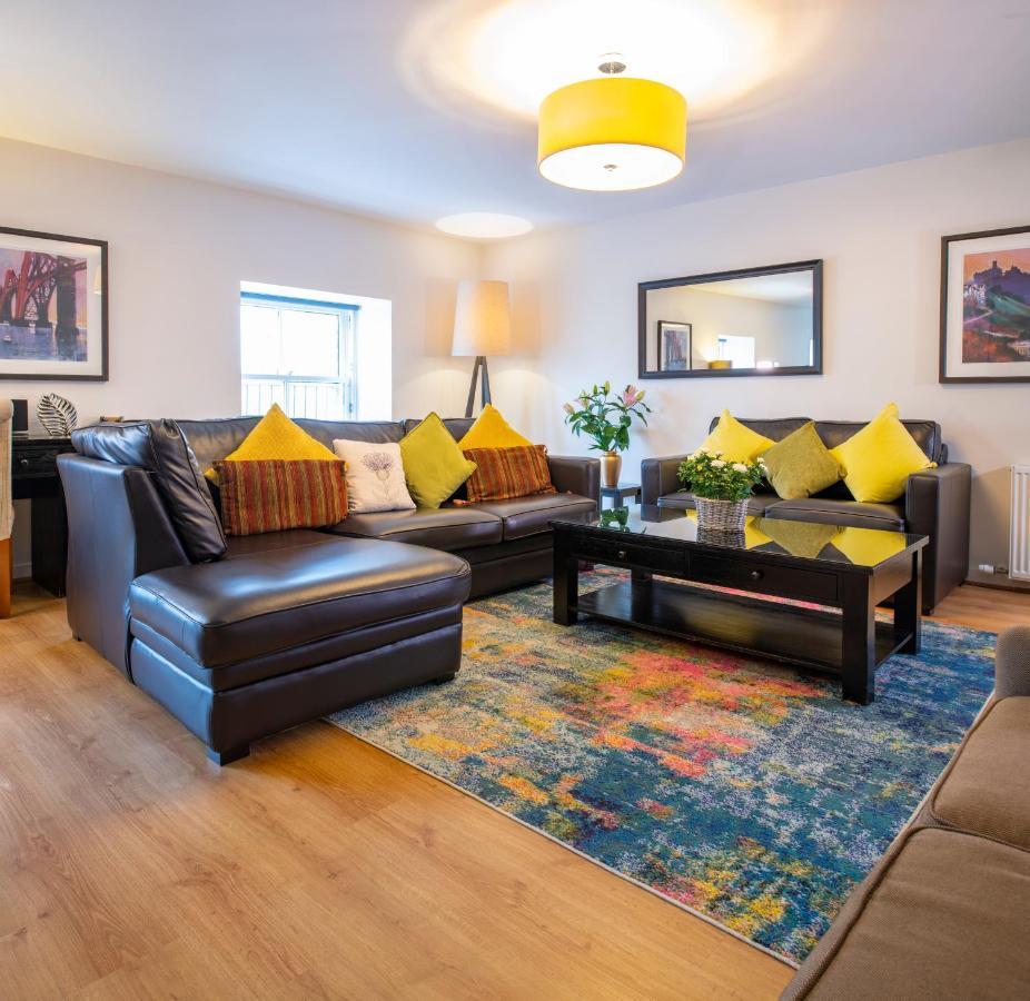 Inverness City Suites Bagian luar foto