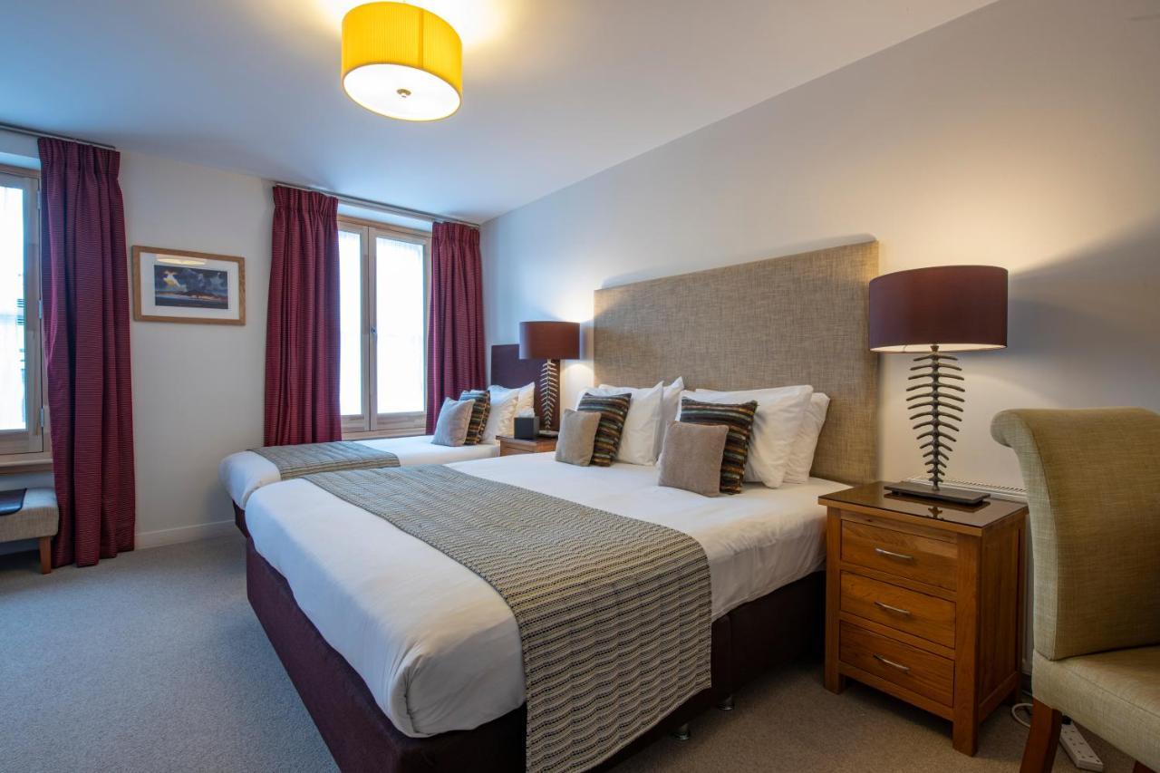 Inverness City Suites Bagian luar foto