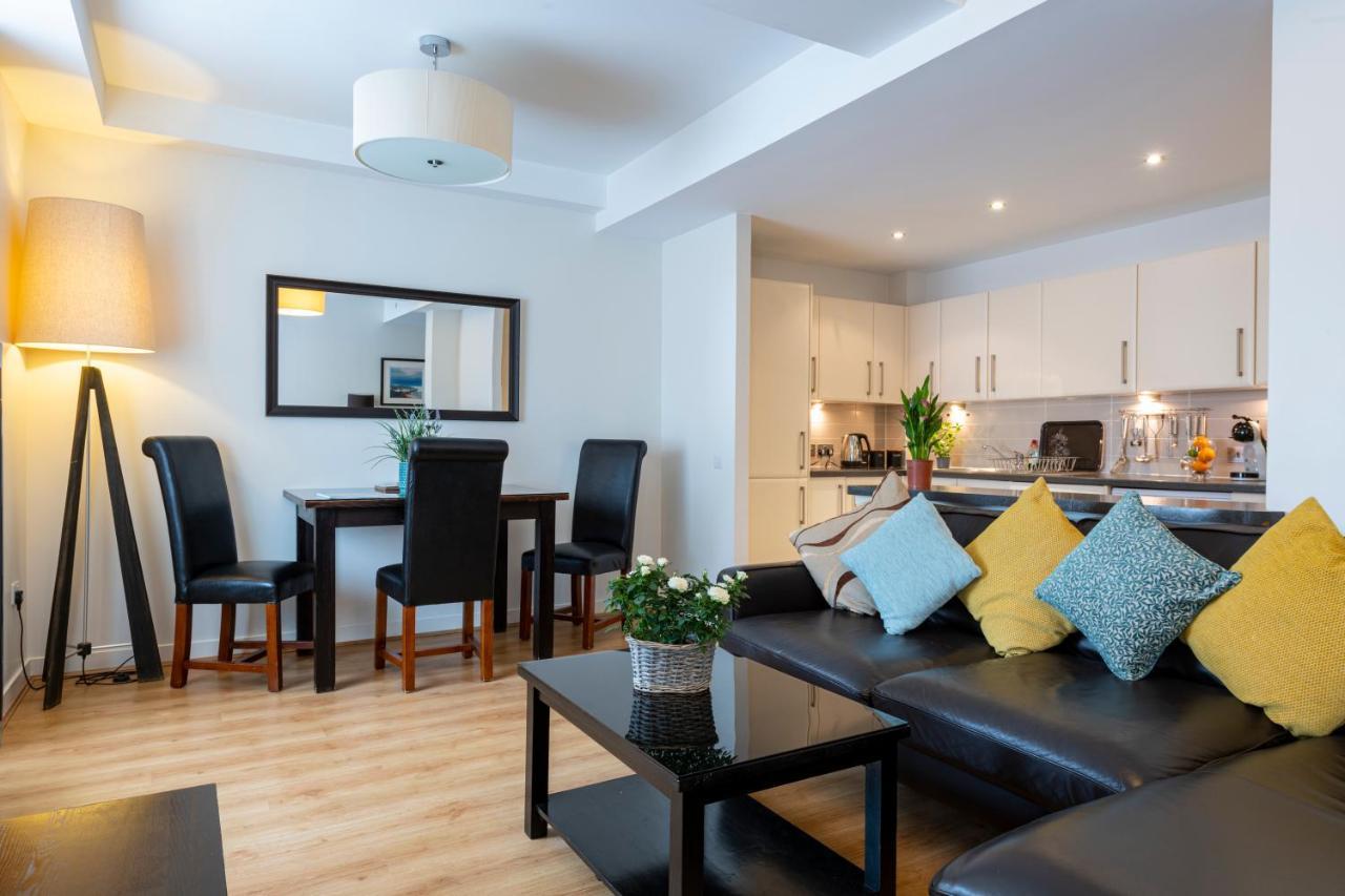 Inverness City Suites Bagian luar foto
