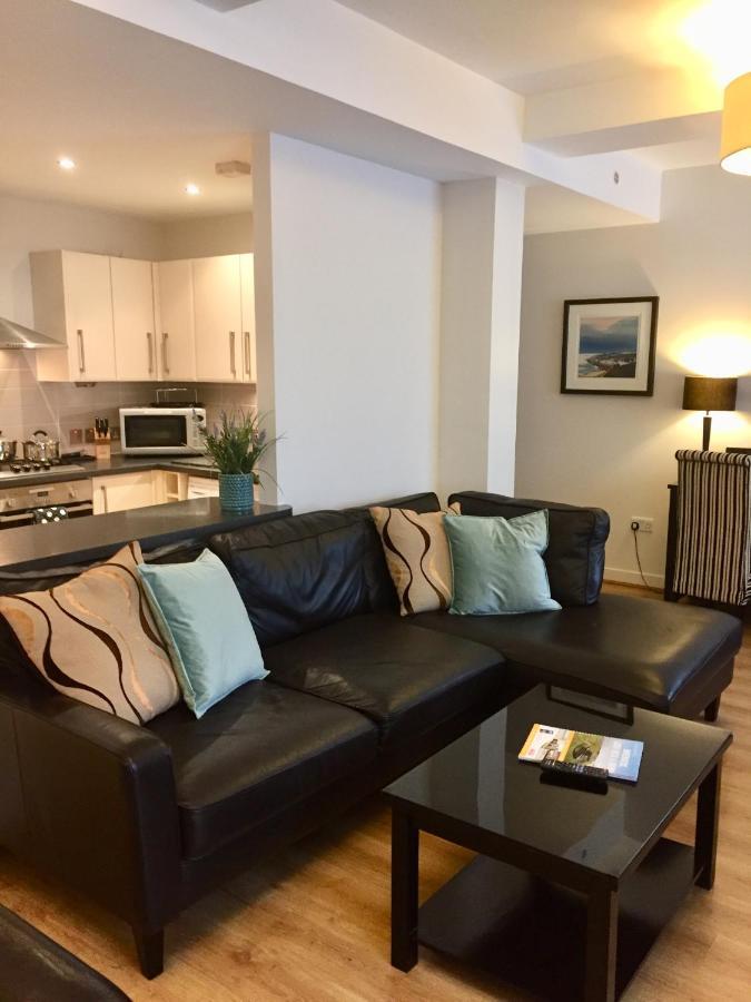 Inverness City Suites Bagian luar foto